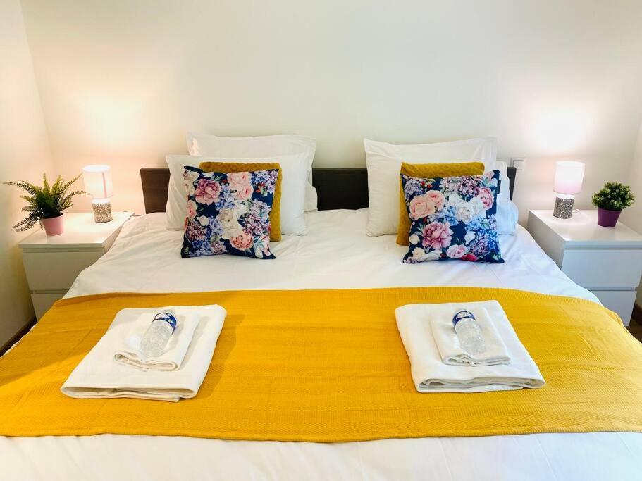 Apartamento Large 3 Bedrooms In Center W Terraces & Parking